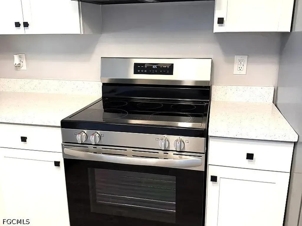 4728 Orange Grove Boulevard North Fort Myers FL 33903
