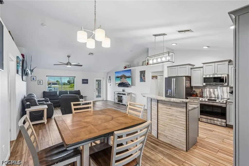 4317 NW 40th Terrace Cape Coral FL 33993