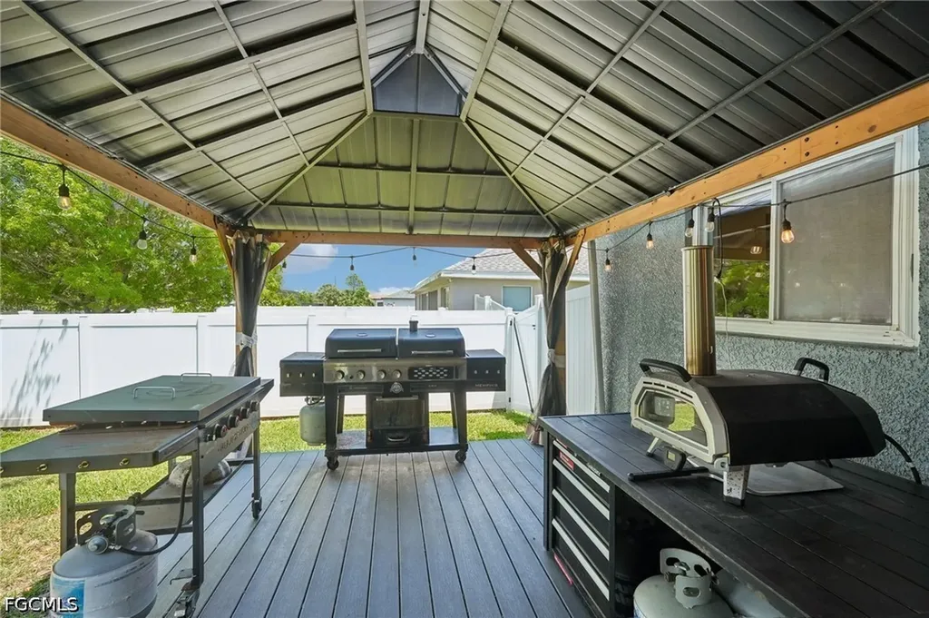 4317 NW 40th Terrace Cape Coral FL 33993