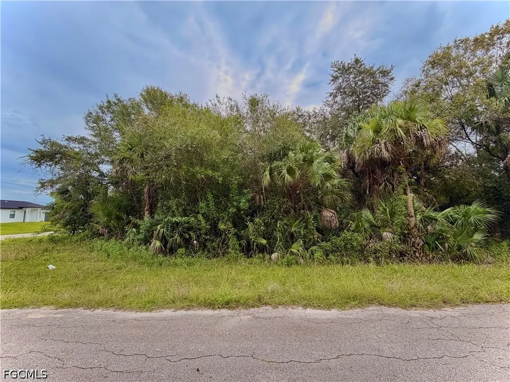 121 Bremen Avenue S Lehigh Acres FL 33974