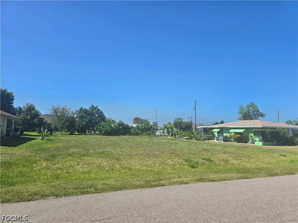 218 SE 47th Street Cape Coral FL 33904