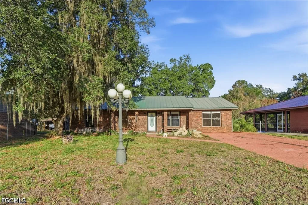 420 Grant Street Labelle FL 33935