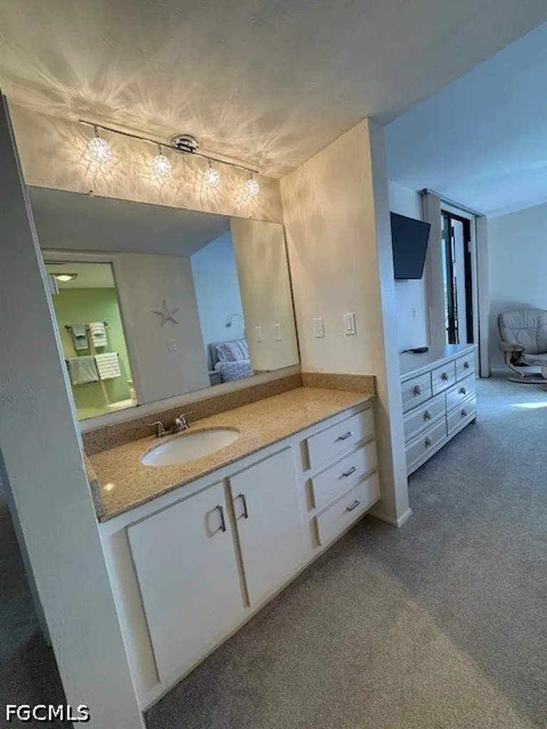 4585 Trawler Court Fort Myers FL 33919