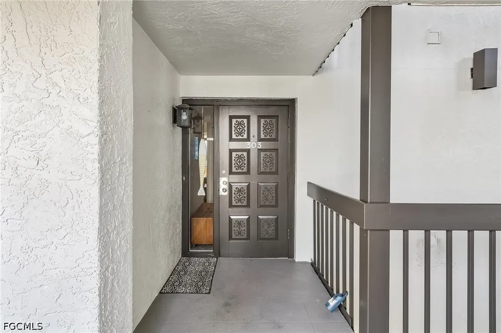 4585 Trawler Court Fort Myers FL 33919