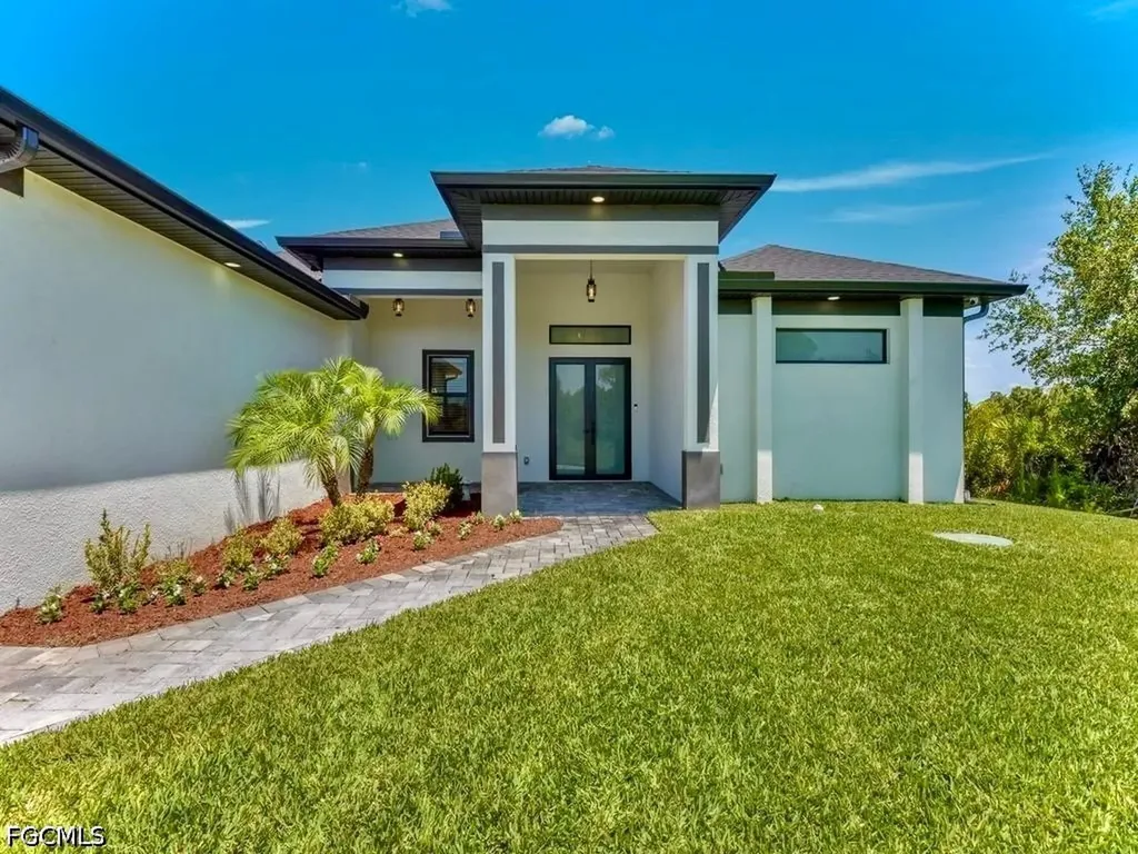 1023 Bank Avenue S Lehigh Acres FL 33974