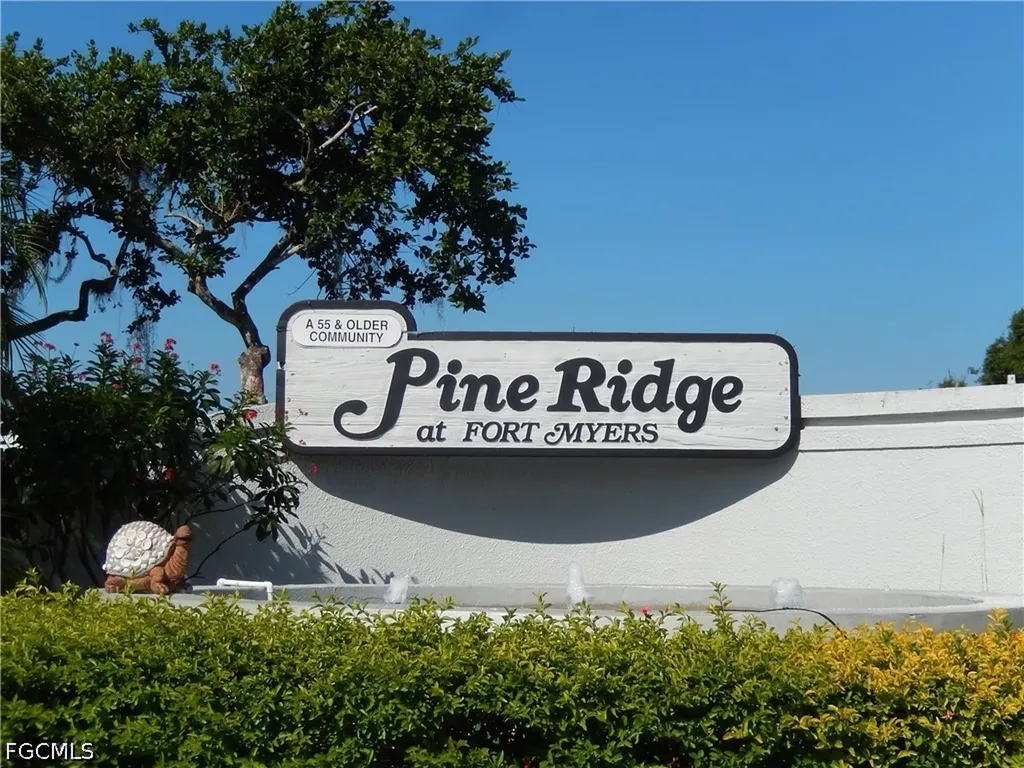 4681 Lakeside Club Boulevard Fort Myers FL 33905