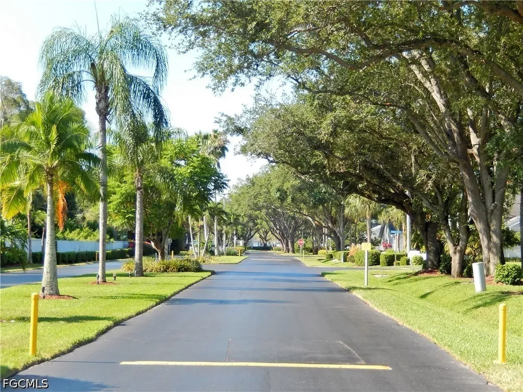 4681 Lakeside Club Boulevard Fort Myers FL 33905