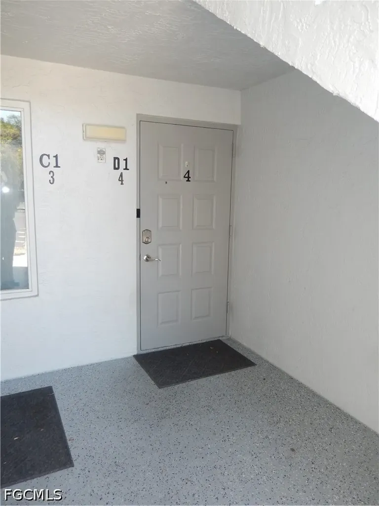 4681 Lakeside Club Boulevard Fort Myers FL 33905
