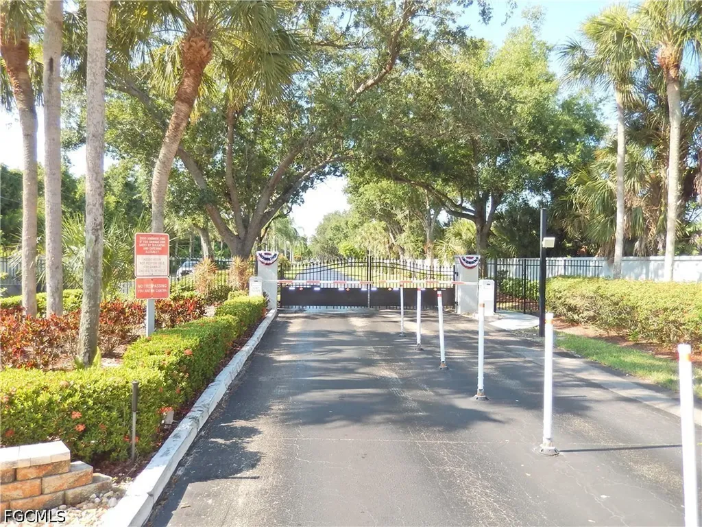 4681 Lakeside Club Boulevard Fort Myers FL 33905