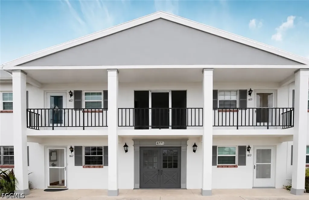 Fort Myers FL, 6771 Panther Lane, Unit U2