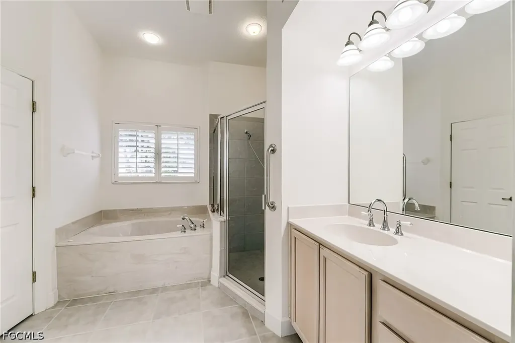8864 New Castle Drive Fort Myers FL 33908