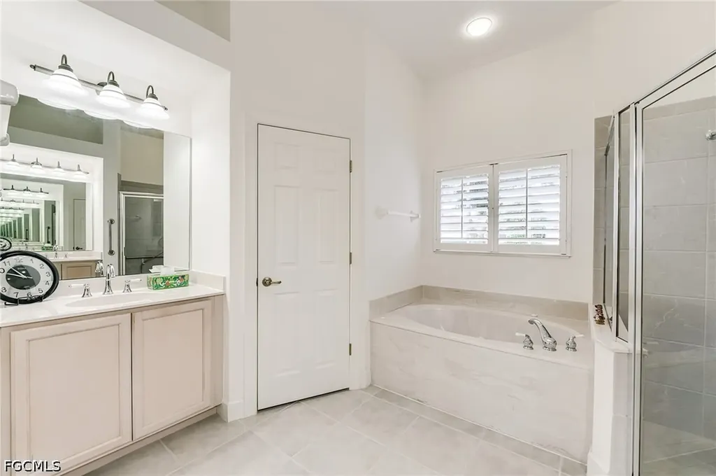 8864 New Castle Drive Fort Myers FL 33908