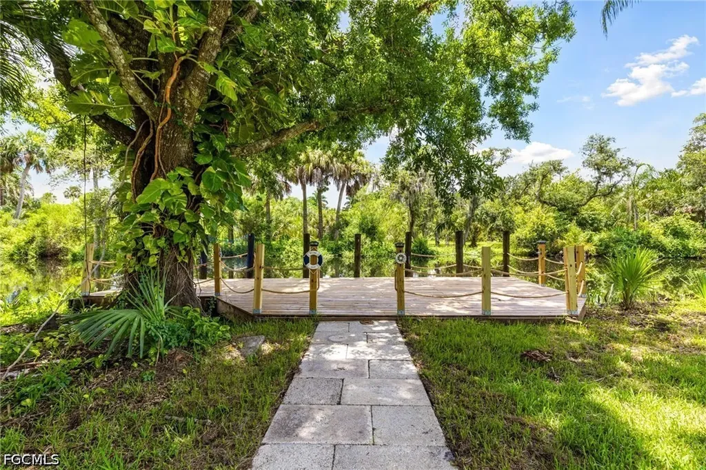 7436 Dana Lin Circle North Fort Myers FL 33917