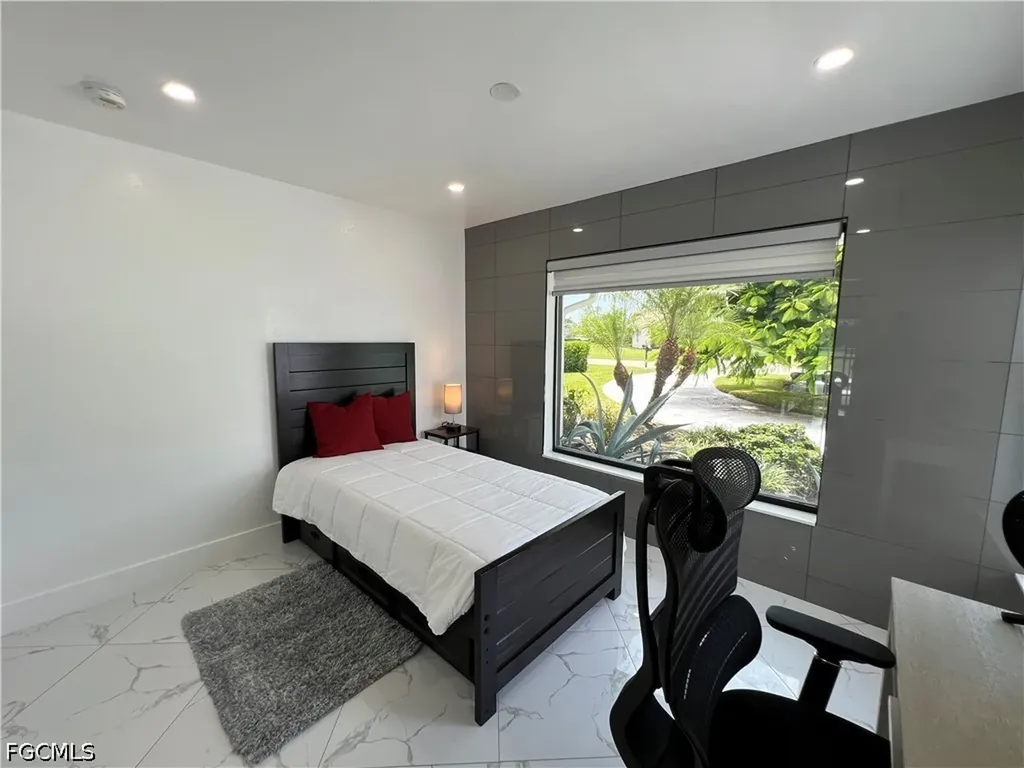 1919 Countess Court Naples FL 34110