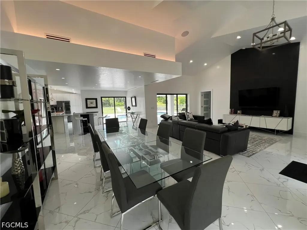 1919 Countess Court Naples FL 34110