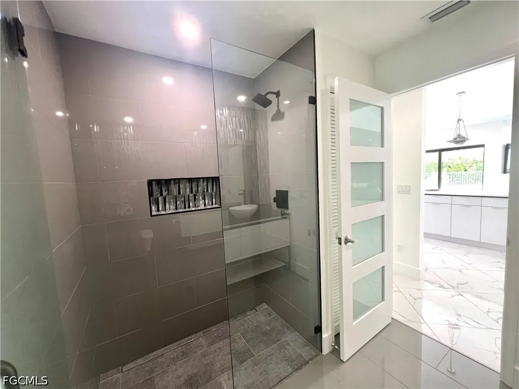 1919 Countess Court Naples FL 34110