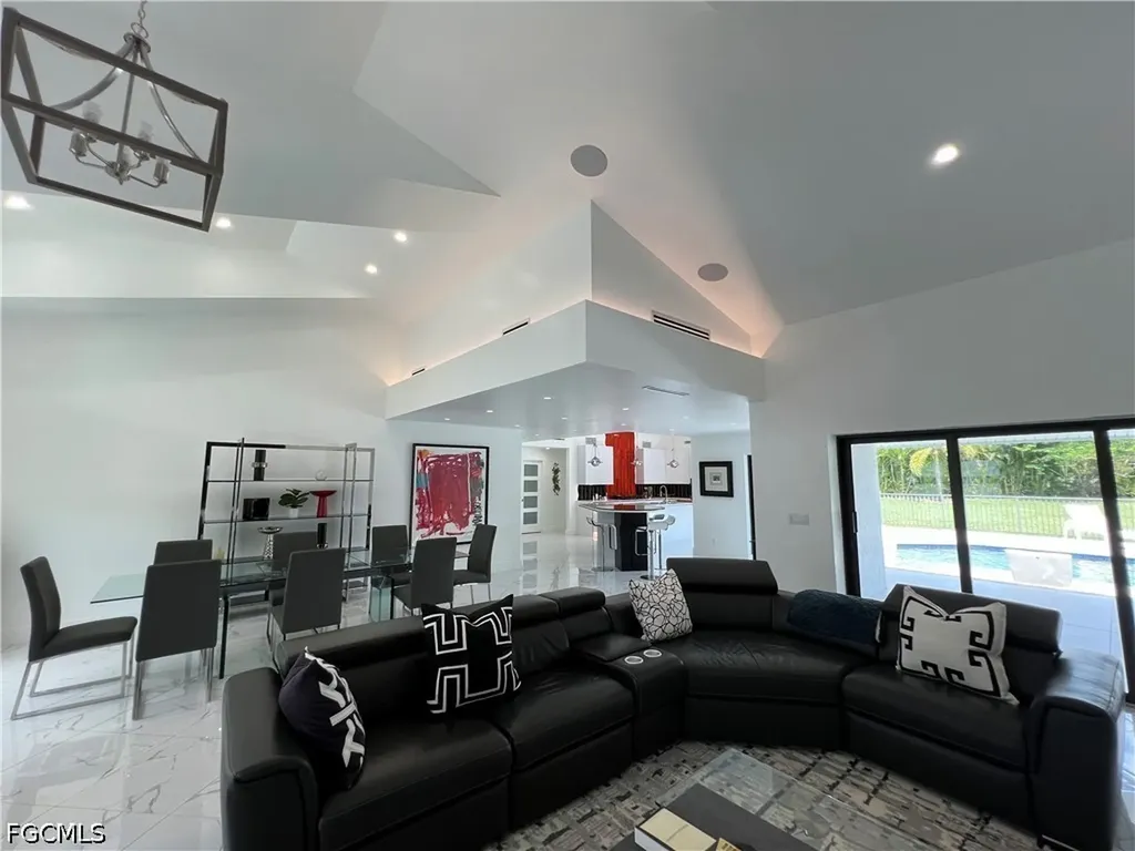 1919 Countess Court Naples FL 34110