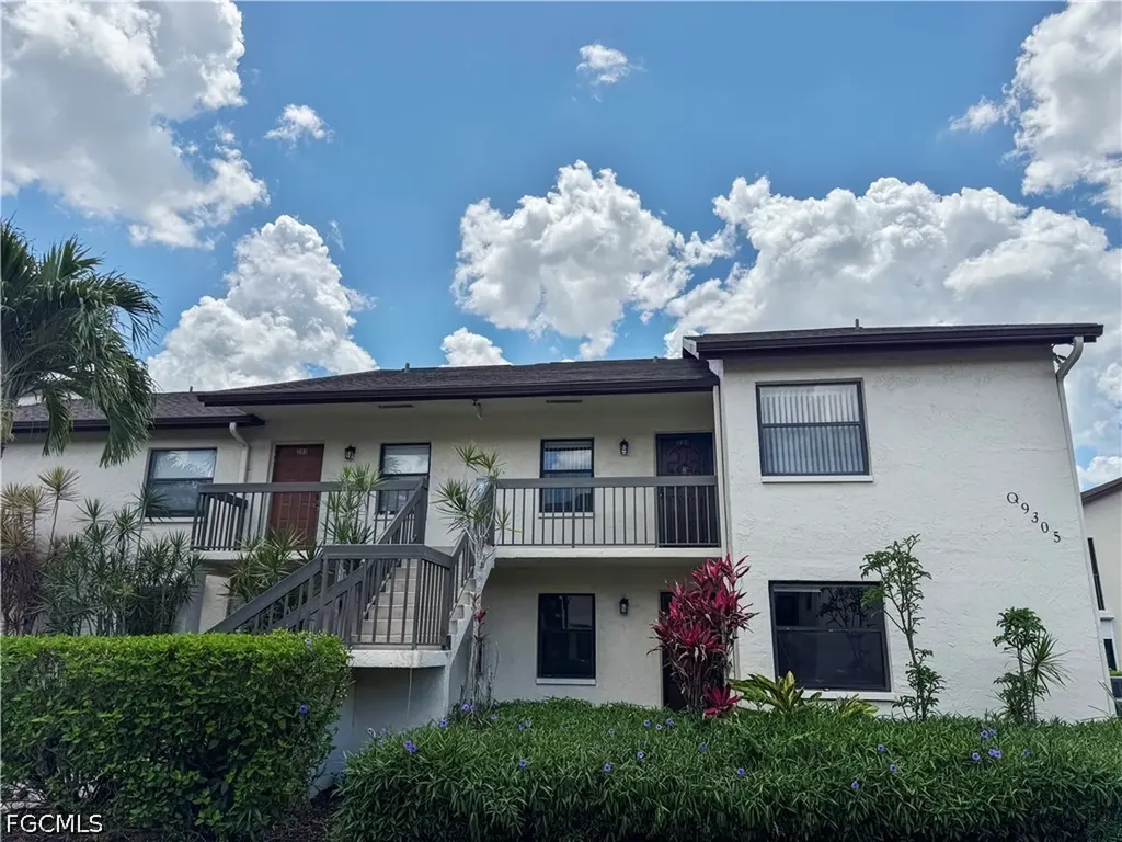 9305 Lake Park Drive Fort Myers FL 33919
