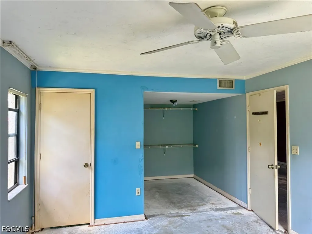 9305 Lake Park Drive Fort Myers FL 33919
