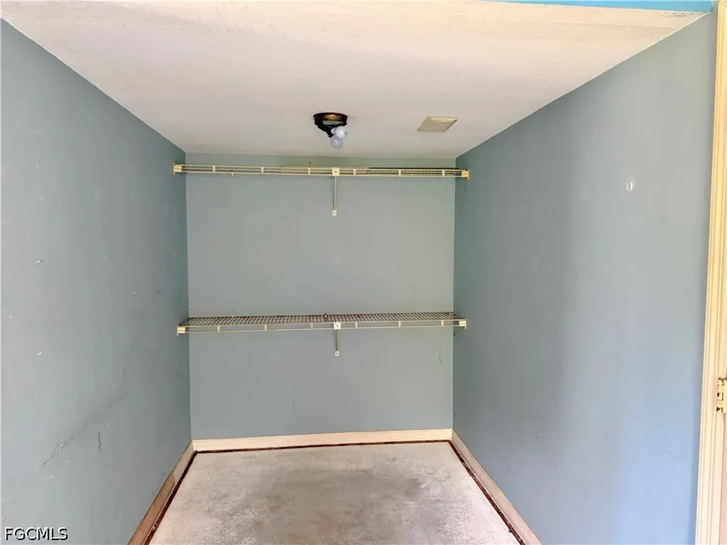 9305 Lake Park Drive Fort Myers FL 33919