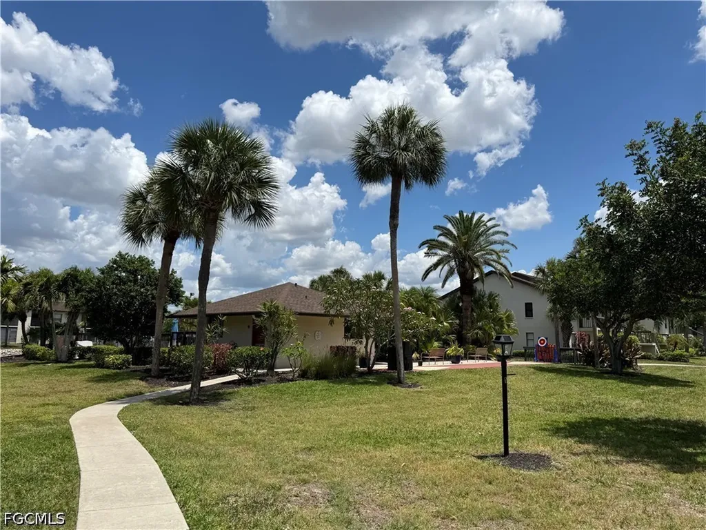 9305 Lake Park Drive Fort Myers FL 33919
