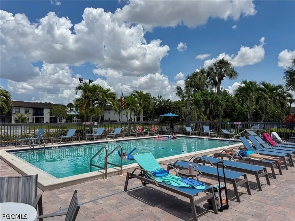 9305 Lake Park Drive Fort Myers FL 33919