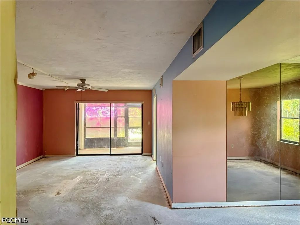 9305 Lake Park Drive Fort Myers FL 33919