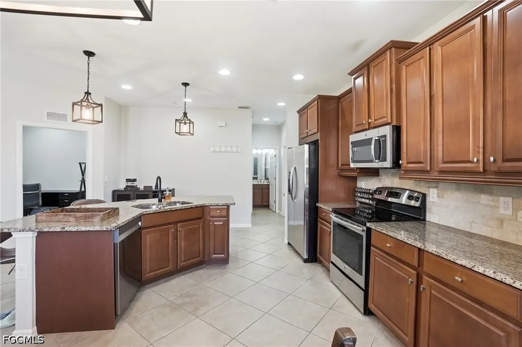 8515 Oakshade Circle Fort Myers FL 33919