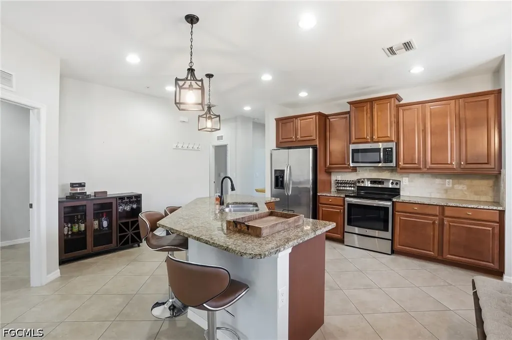 8515 Oakshade Circle Fort Myers FL 33919