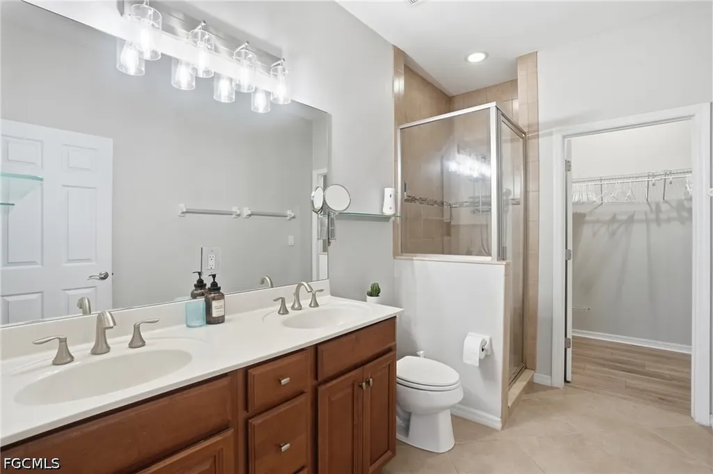 8515 Oakshade Circle Fort Myers FL 33919