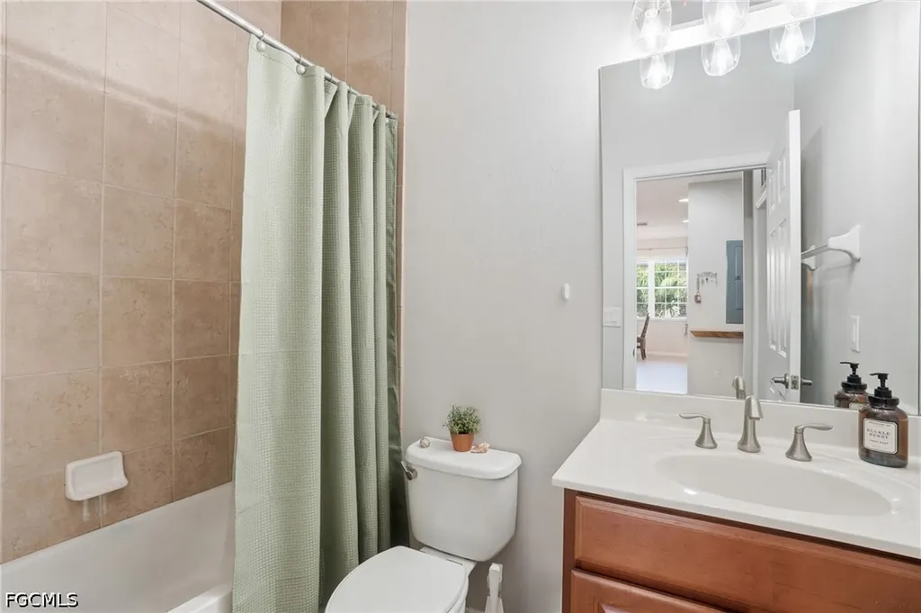 8515 Oakshade Circle Fort Myers FL 33919