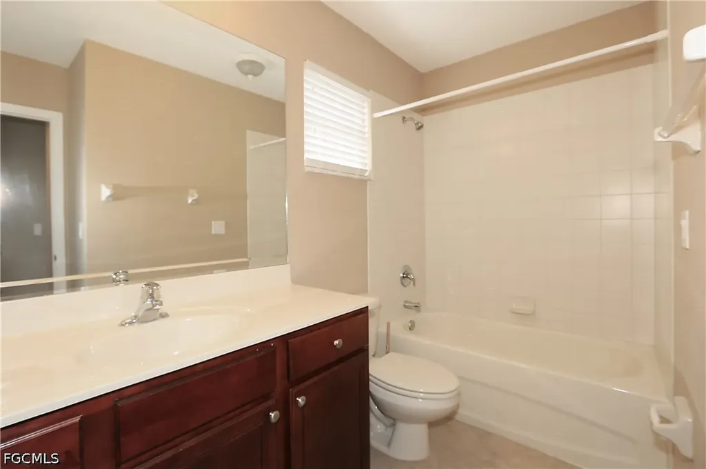 17007 Tremont Street Fort Myers FL 33908