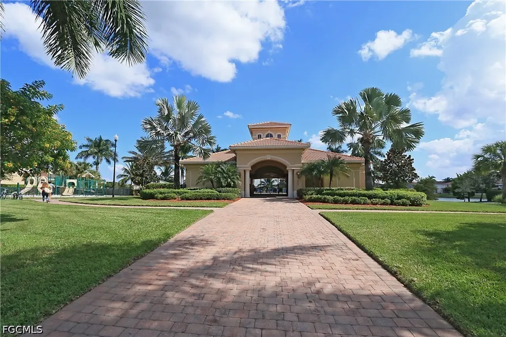 17007 Tremont Street Fort Myers FL 33908
