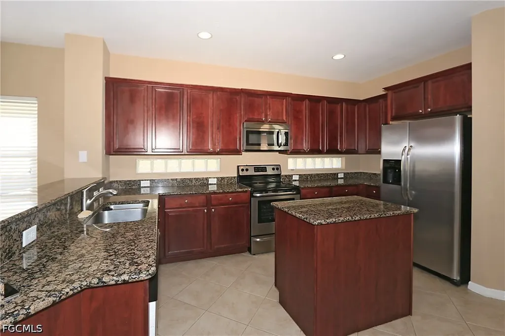 17007 Tremont Street Fort Myers FL 33908