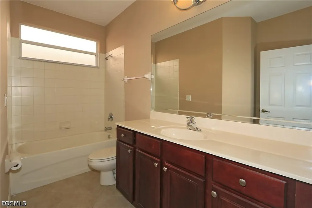 17007 Tremont Street Fort Myers FL 33908