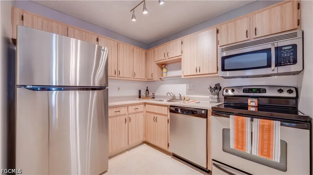 14860 Summerlin Woods Drive Fort Myers FL 33919