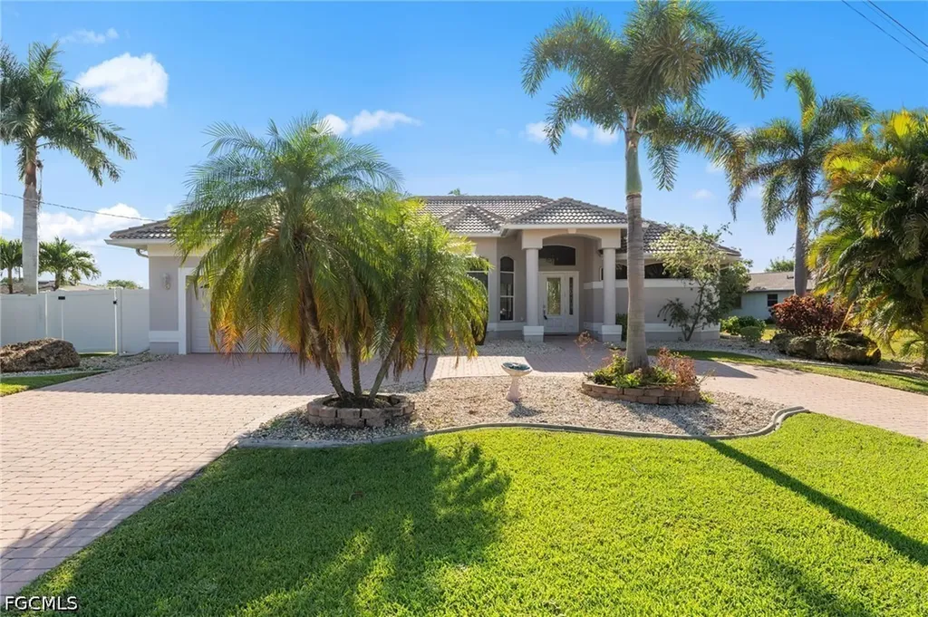 3733 SE 12th Place Cape Coral FL 33904
