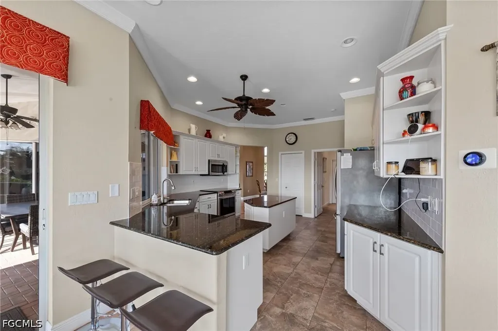 3733 SE 12th Place Cape Coral FL 33904