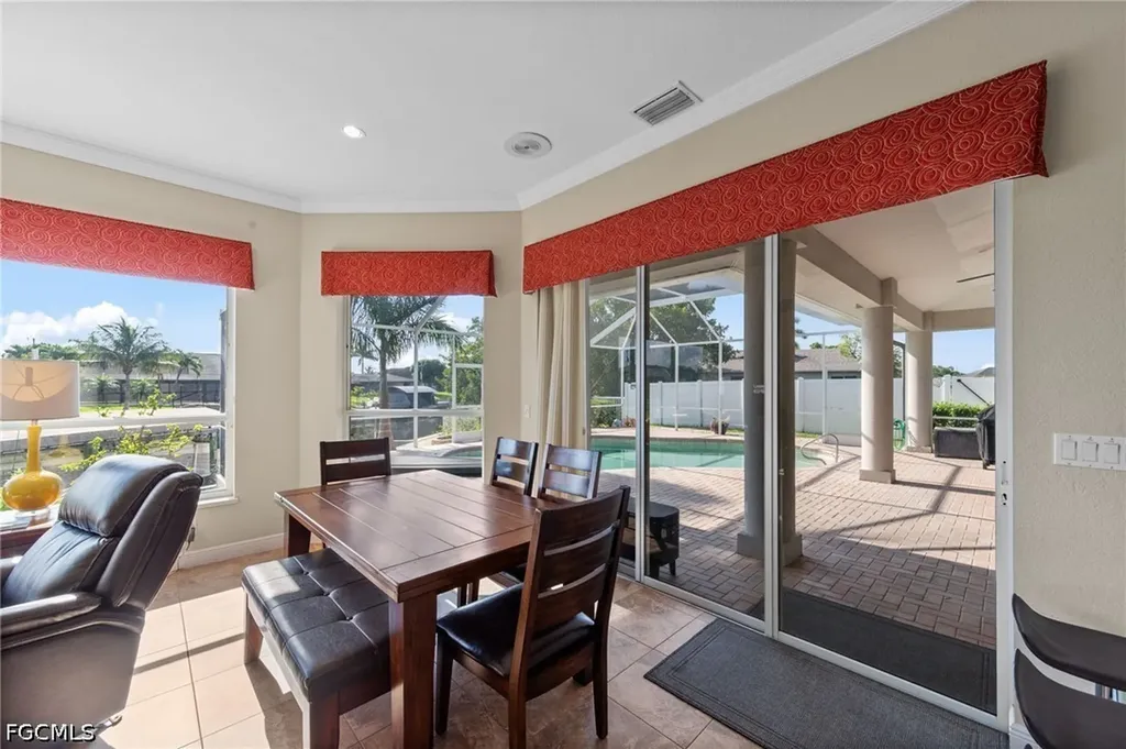 3733 SE 12th Place Cape Coral FL 33904