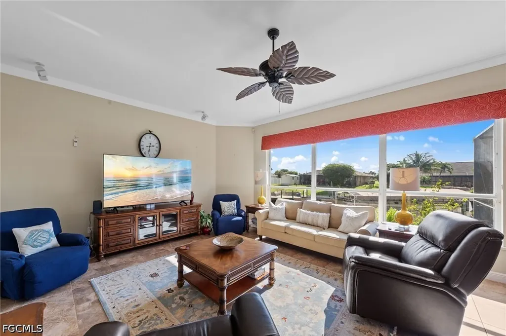 3733 SE 12th Place Cape Coral FL 33904