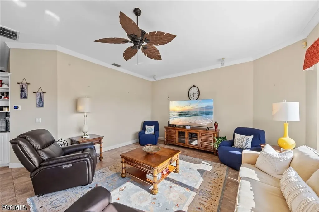 3733 SE 12th Place Cape Coral FL 33904