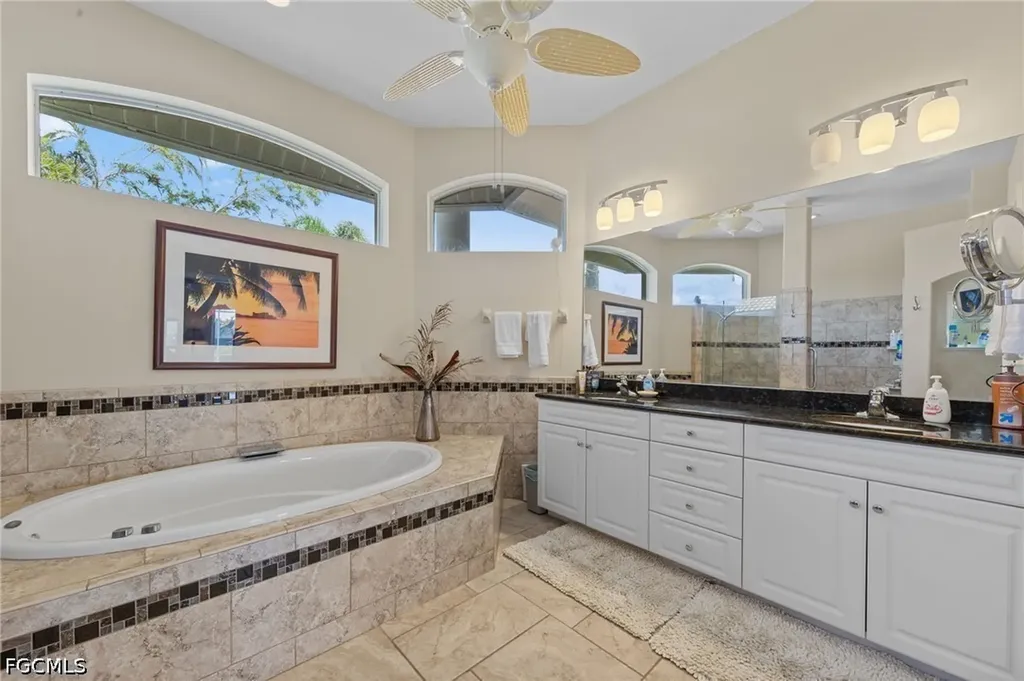 3733 SE 12th Place Cape Coral FL 33904
