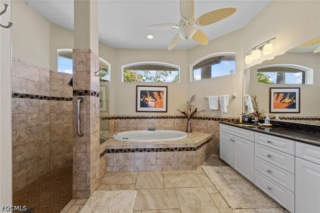 3733 SE 12th Place Cape Coral FL 33904