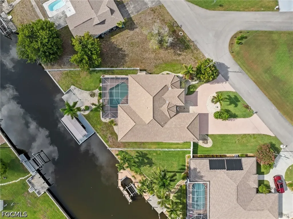 3733 SE 12th Place Cape Coral FL 33904
