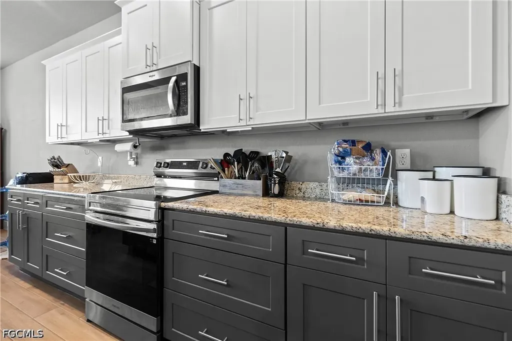 1233 NW 18th Street Cape Coral FL 33993