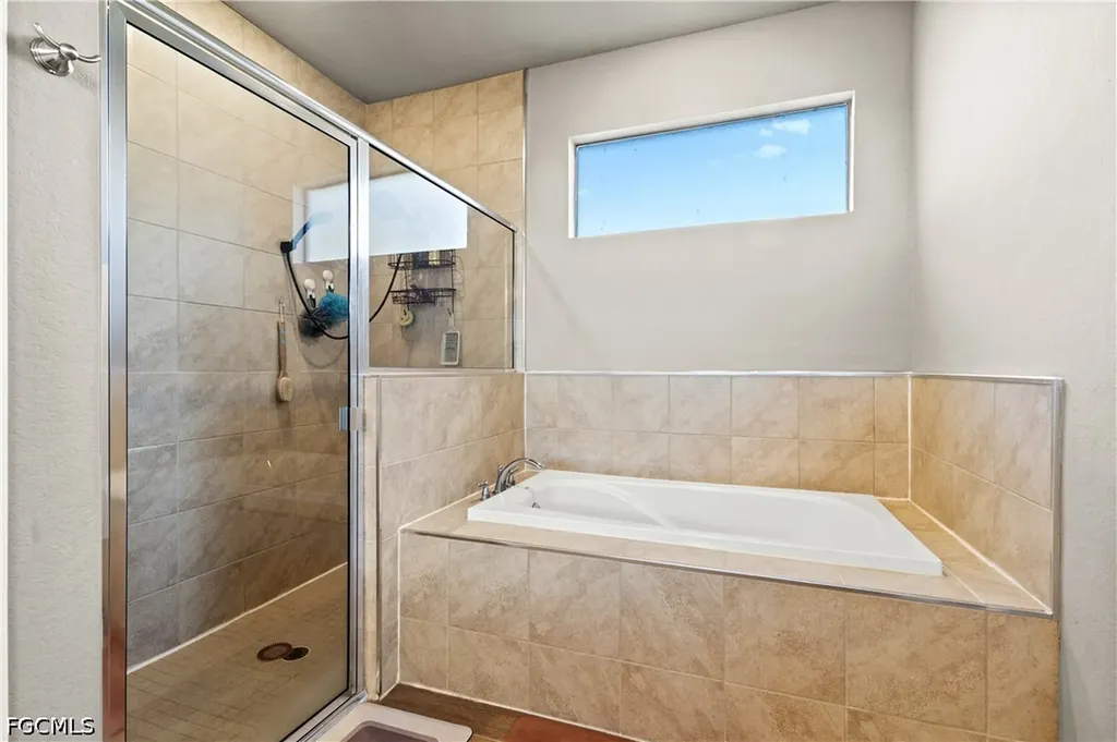 1233 NW 18th Street Cape Coral FL 33993