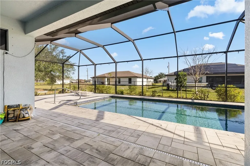 1233 NW 18th Street Cape Coral FL 33993