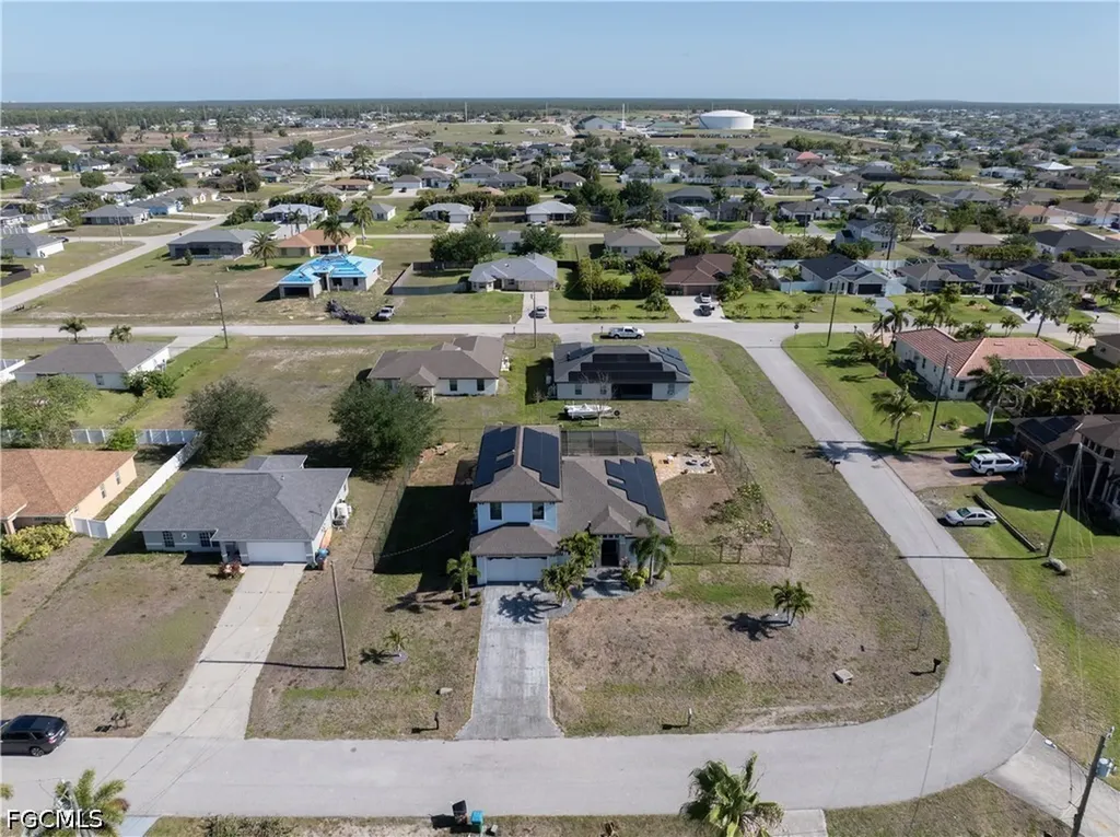 1233 NW 18th Street Cape Coral FL 33993