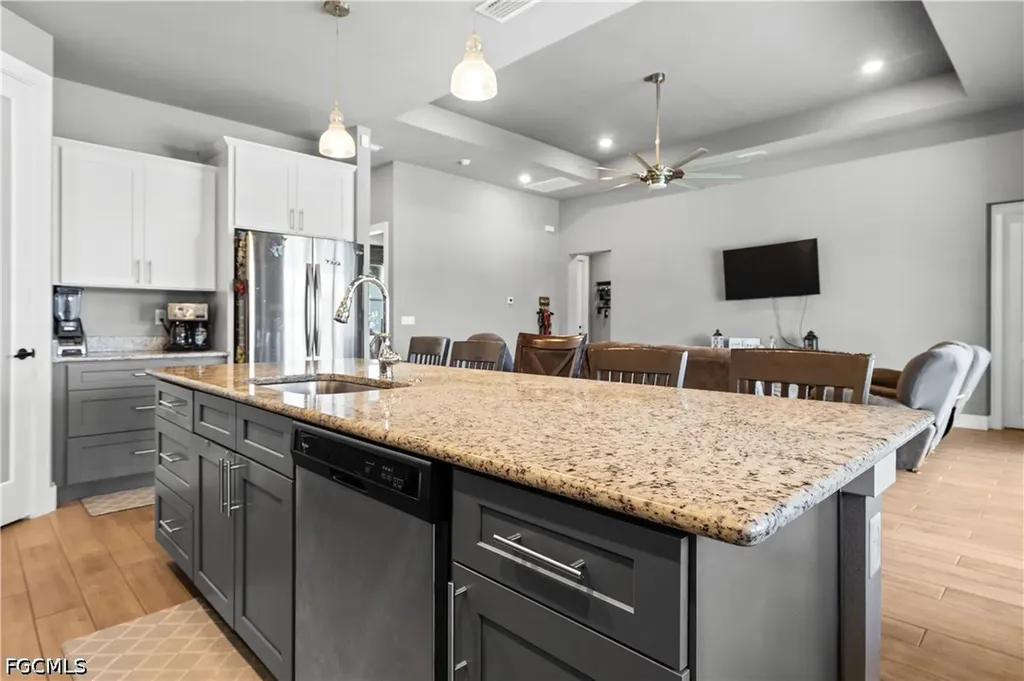 1233 NW 18th Street Cape Coral FL 33993