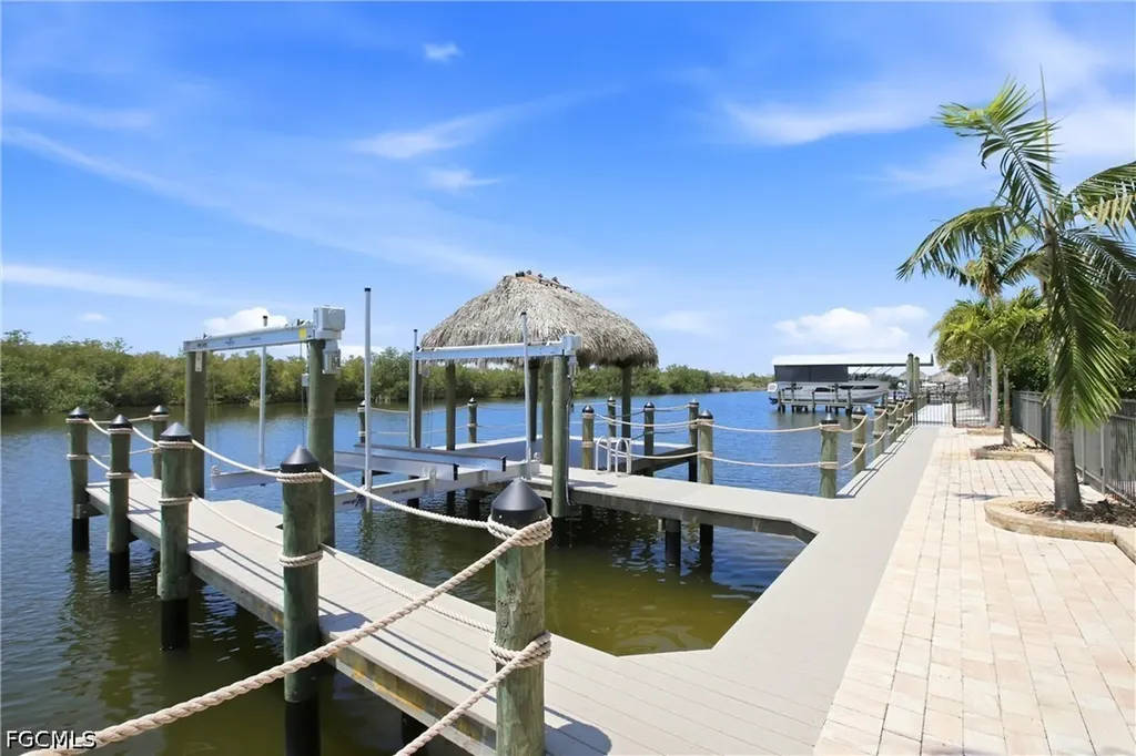 3100 Surfside Boulevard Cape Coral FL 33914